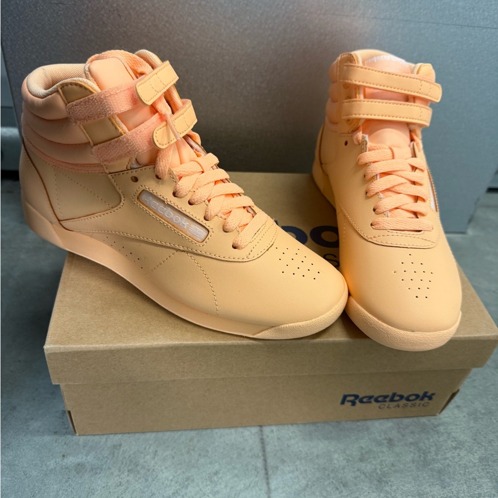 Reebok Women's Sneakers in Peach